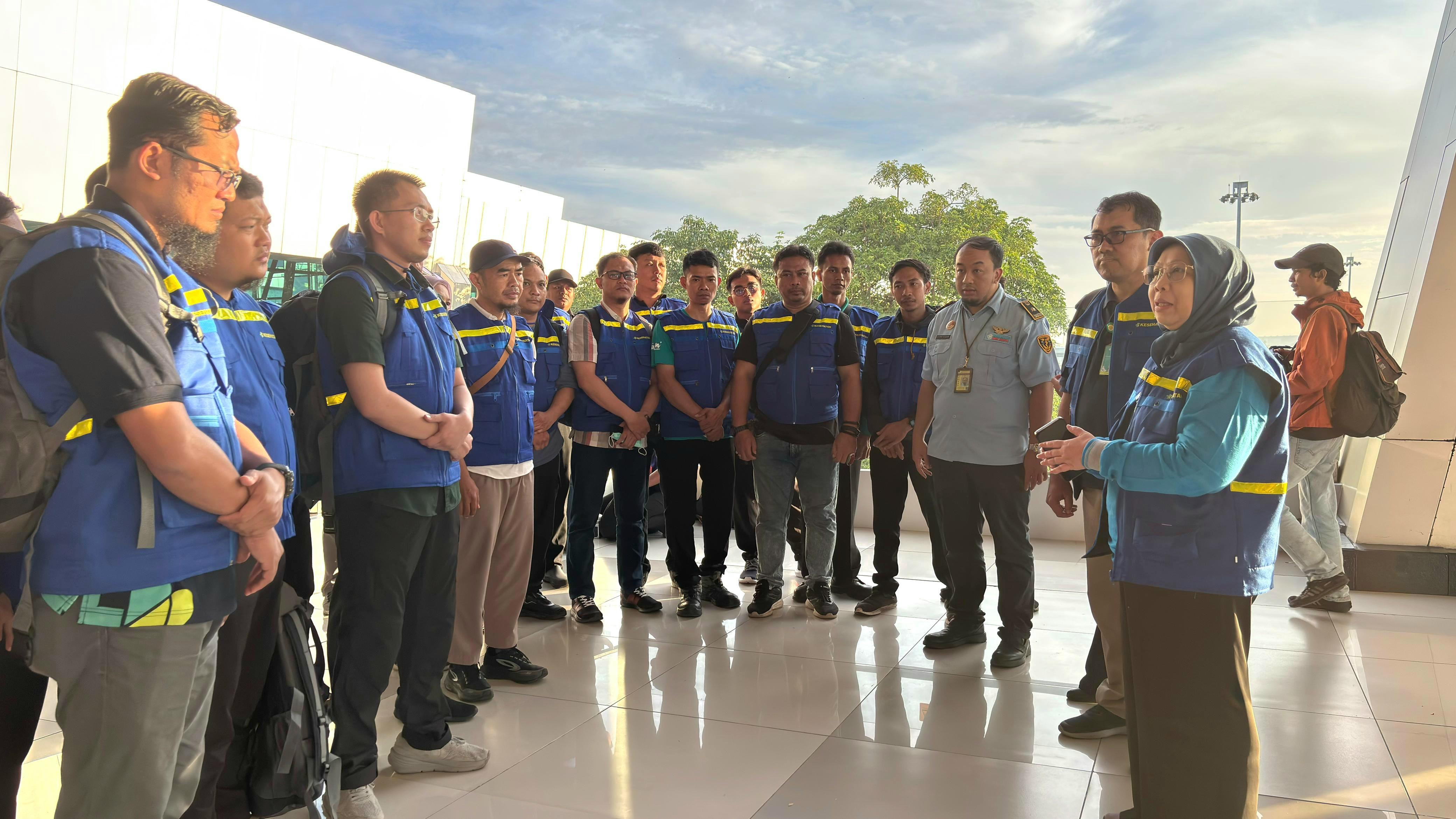 Kemenkes Kirim Ratusan Nakes ke Wilayah Bencana Aceh