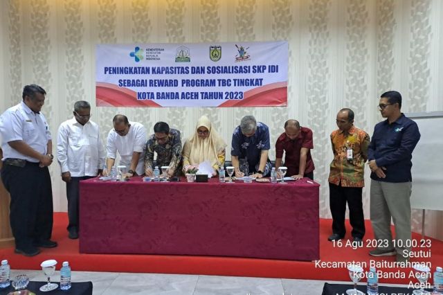 Perkuat Upaya Penemuan dan Pengobatan Tuberkulosis, Dinkes Teken MoU Dengan Lima RS Swasta di Banda Aceh